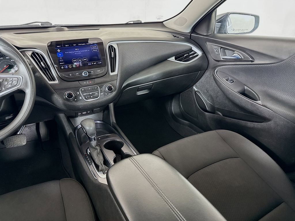 Used 2023 Chevrolet Malibu LT image 22