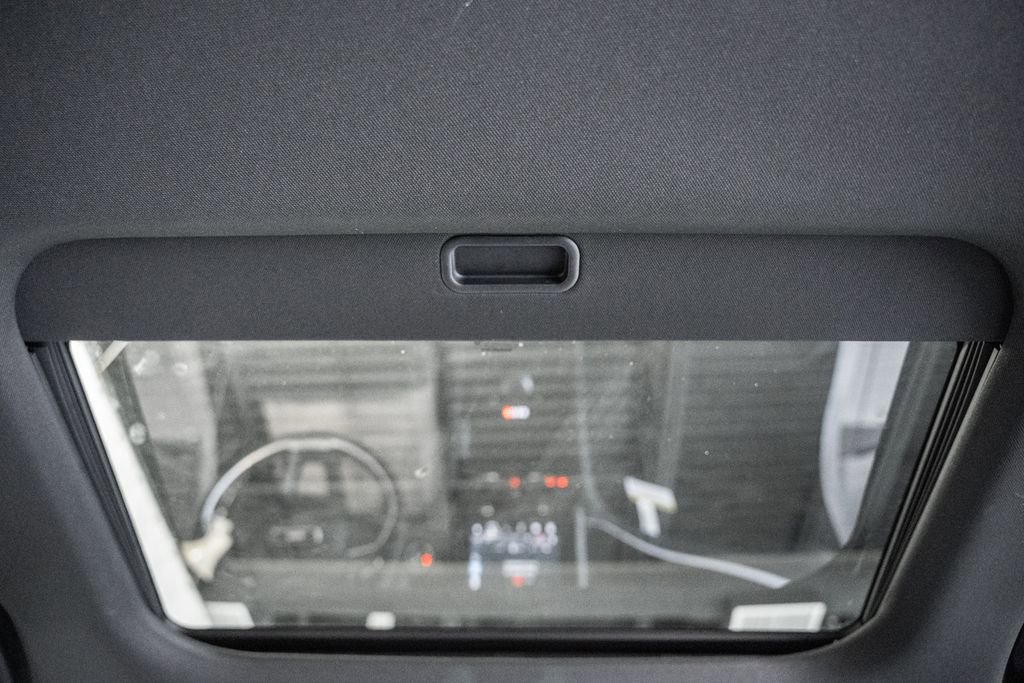 New 2025 Jeep Grand Cherokee Laredo X w/ Luxury Tech Group I image 33