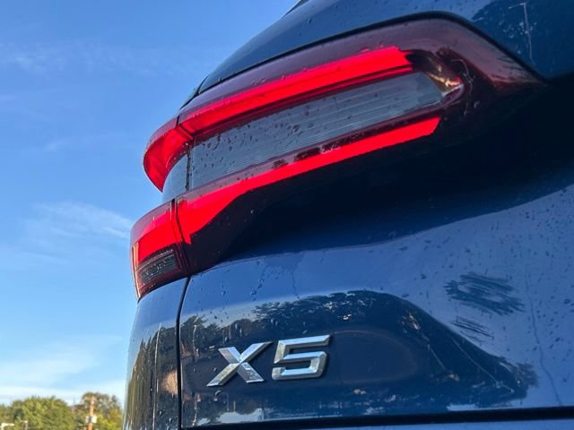 Used 2021 BMW X5 xDrive40i w/ Premium Package 2 AWD/4WD image 14