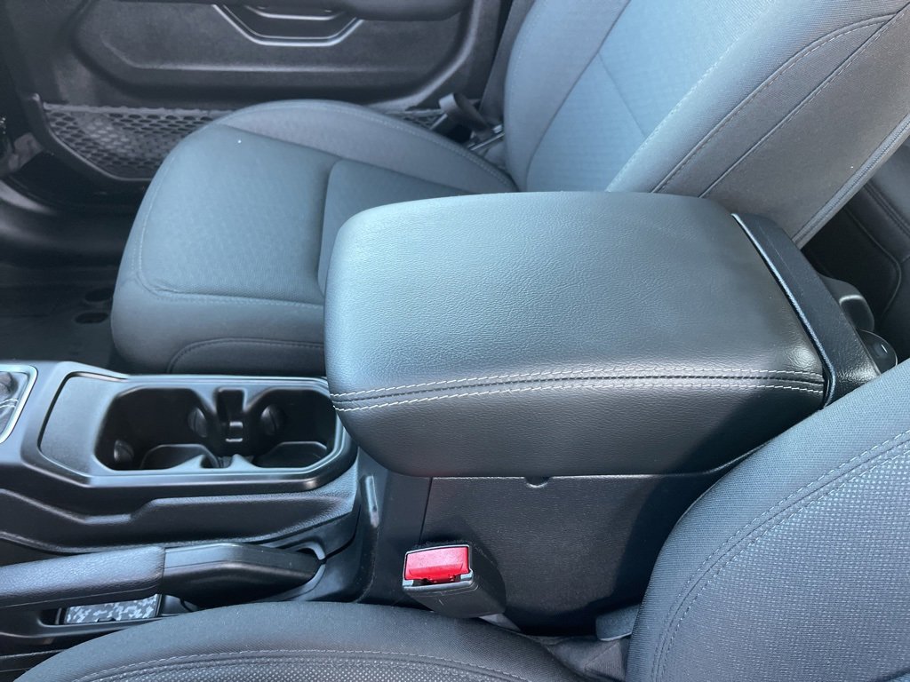 Used 2022 Jeep Gladiator Overland w/ Cold Weather Group image 15