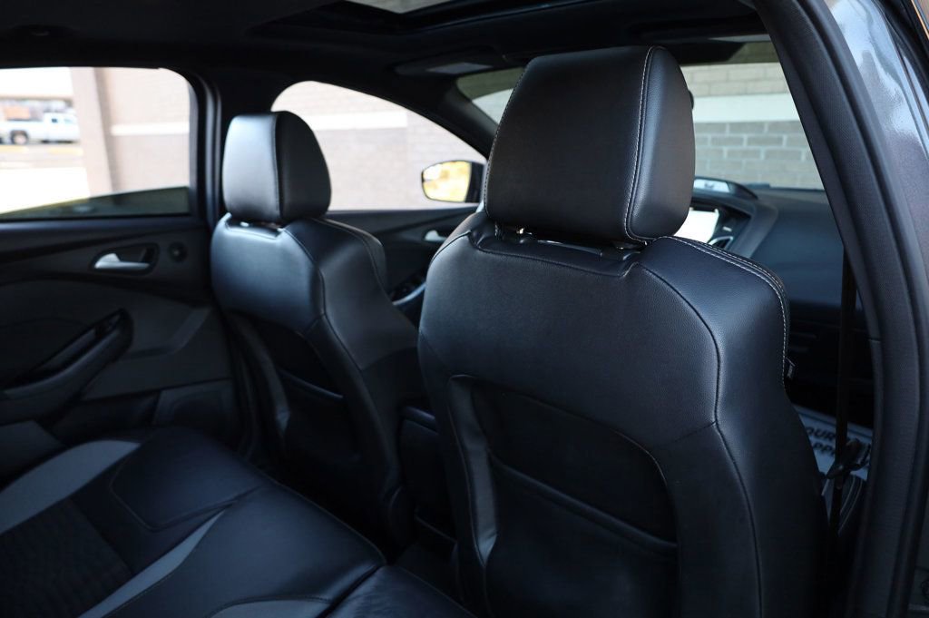 Used 2018 Ford Focus ST w/ Equipment Group 401A image 23