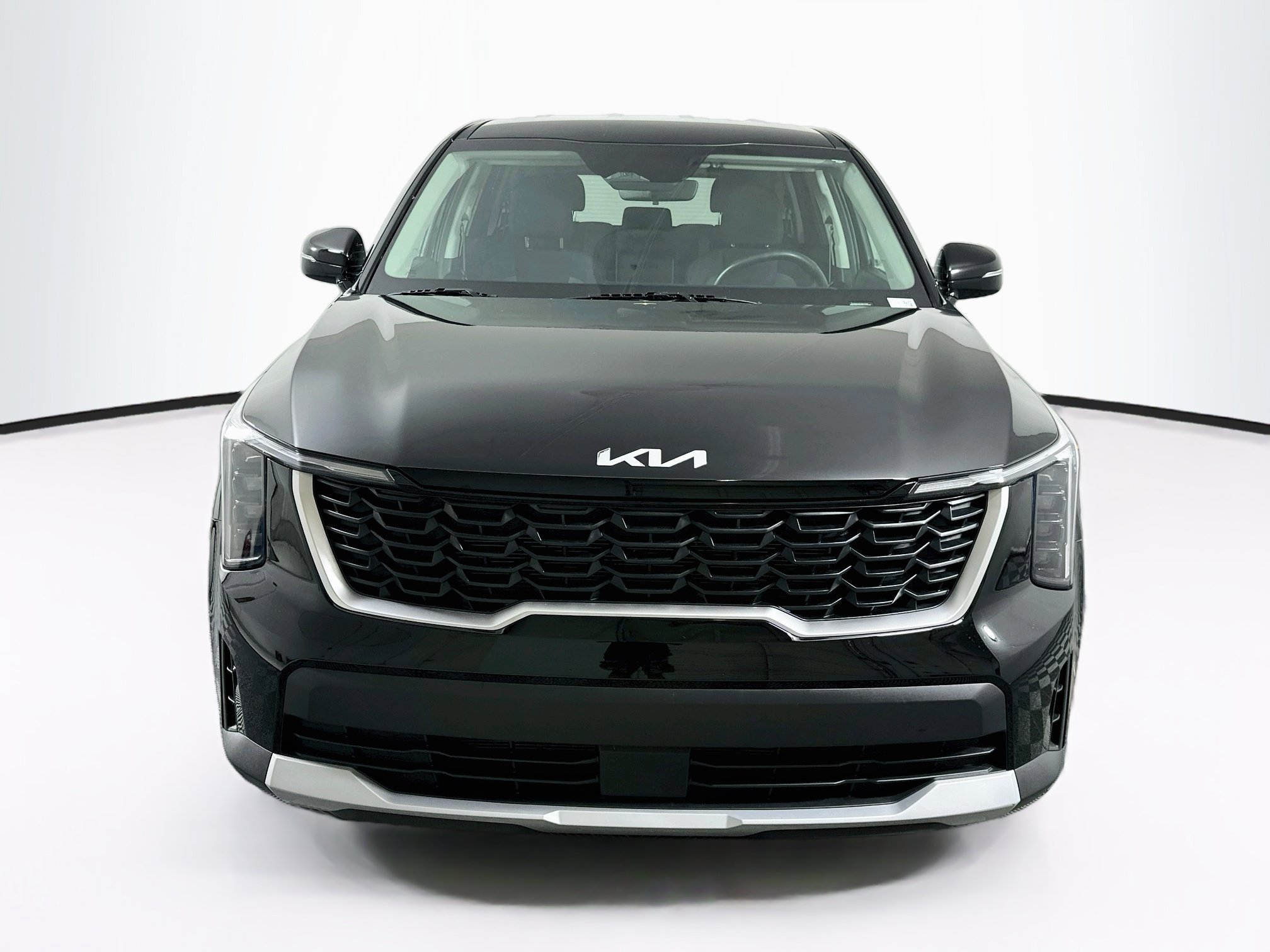 Used 2026 Kia Sorento LX FWD image 2