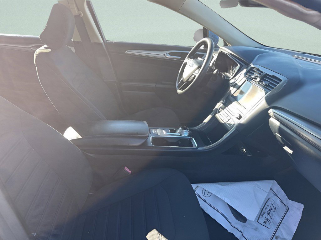 Used 2020 Ford Fusion SE image 14