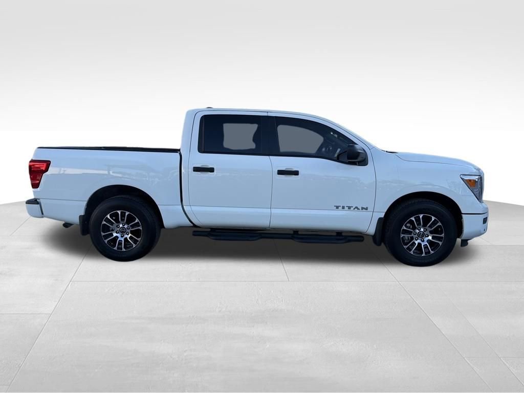 Certified 2024 Nissan Titan SV w/ SV Convenience Package image 9