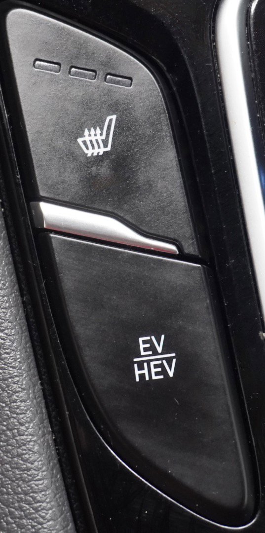 Used 2019 Hyundai Ioniq Plug-In Hybrid image 28