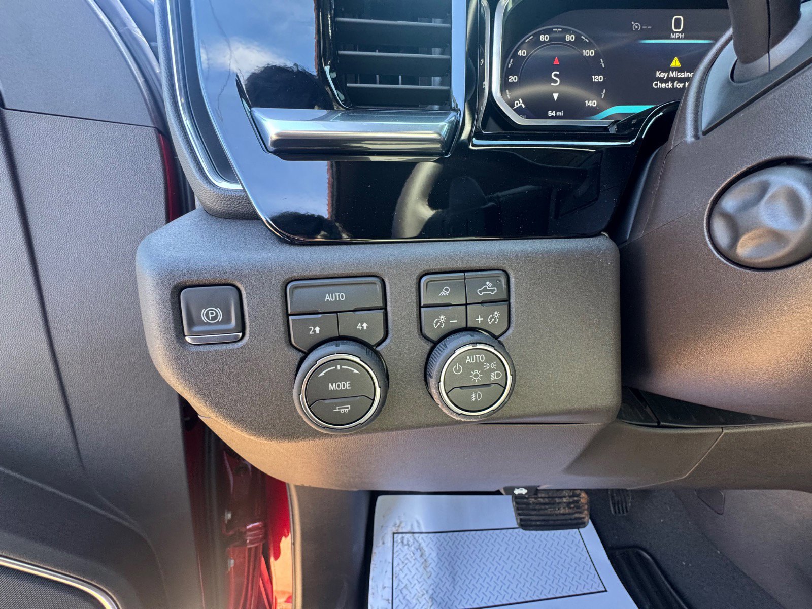 New 2026 Chevrolet Silverado 1500 LTZ w/ Max Trailering Package image 18