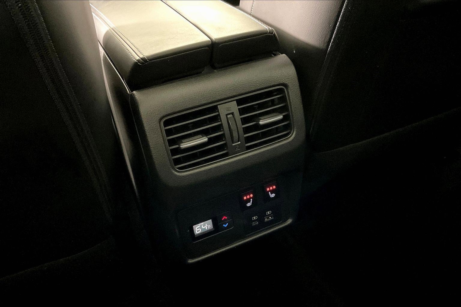 Used 2021 Nissan Rogue Platinum image 10