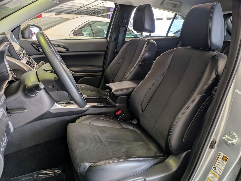 Used 2025 Mitsubishi Eclipse Cross AWD image 23