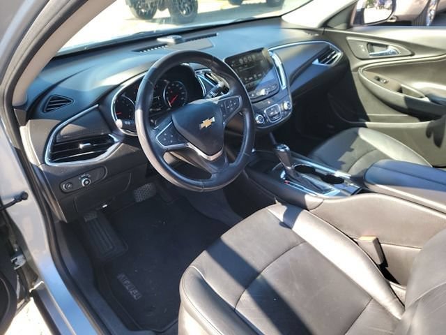 Certified 2018 Chevrolet Malibu LT w/ Leather Package FWD image 9