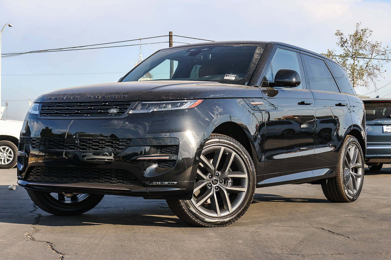 New 2026 Land Rover Range Rover Sport Dynamic SE AWD/4WD image 1