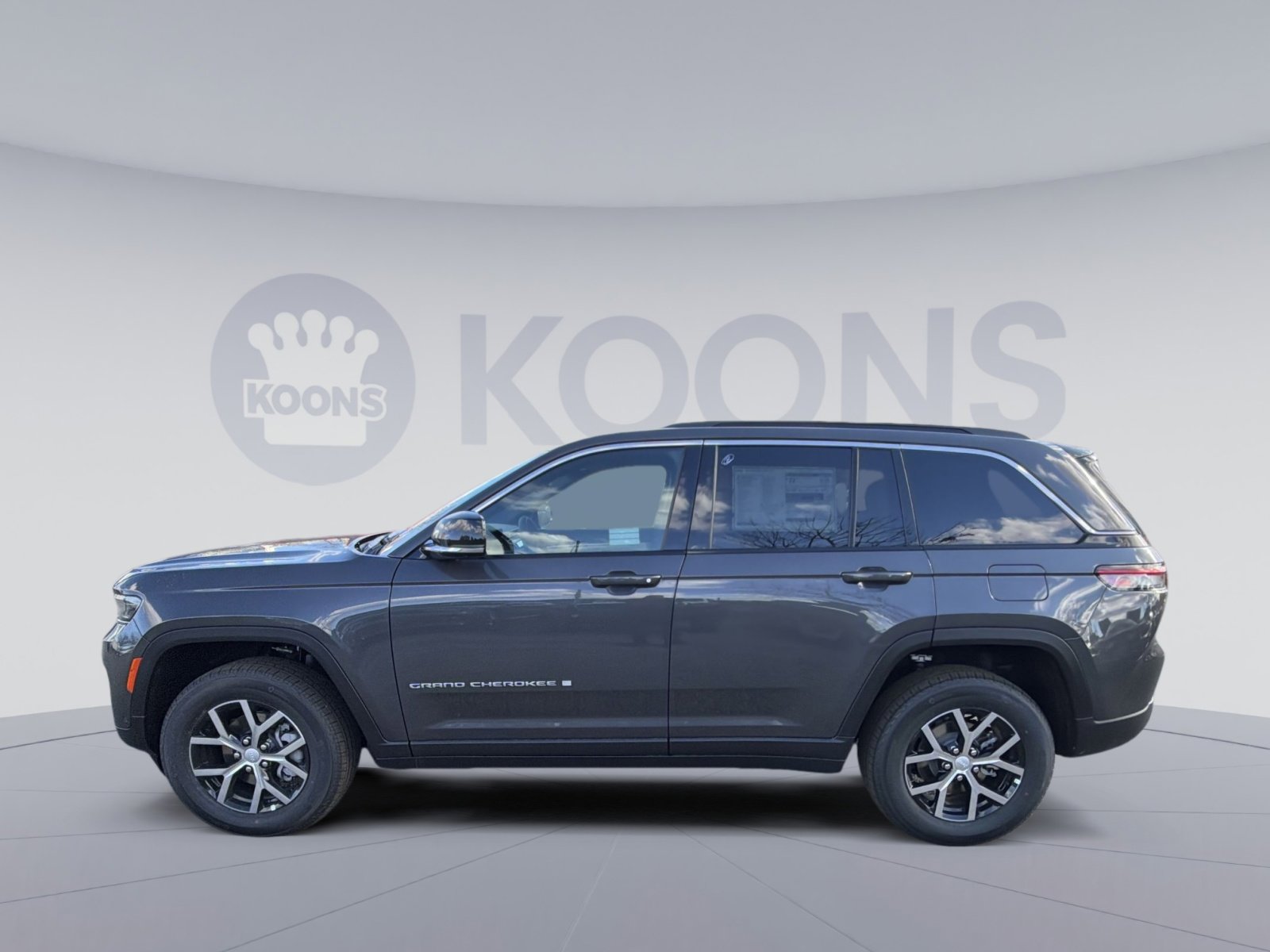 New 2025 Jeep Grand Cherokee Limited w/ Luxury Tech Group II image 2