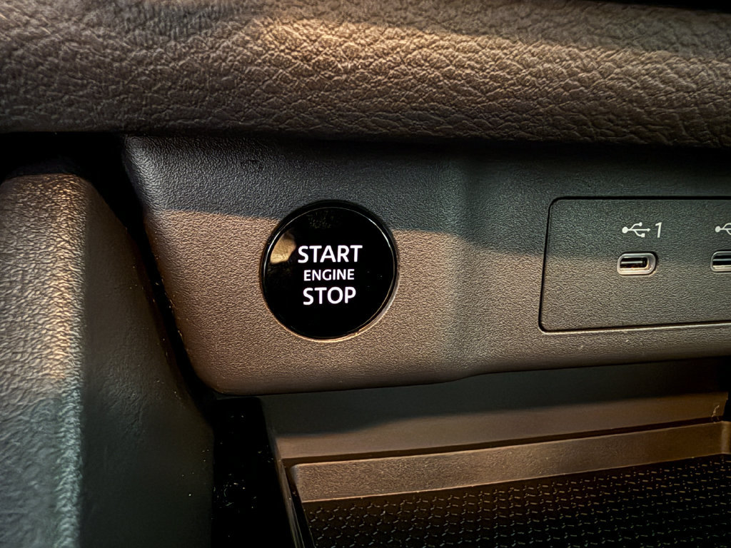 Certified 2026 Nissan Rogue SV AWD/4WD image 30
