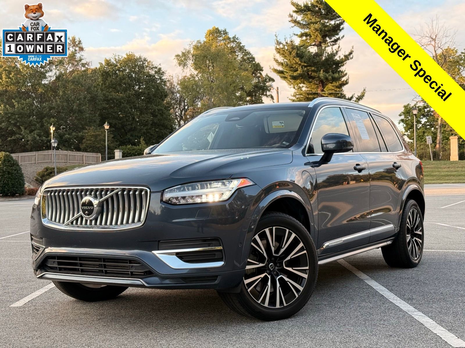 Used 2023 Volvo XC90 T8 Plus image 1