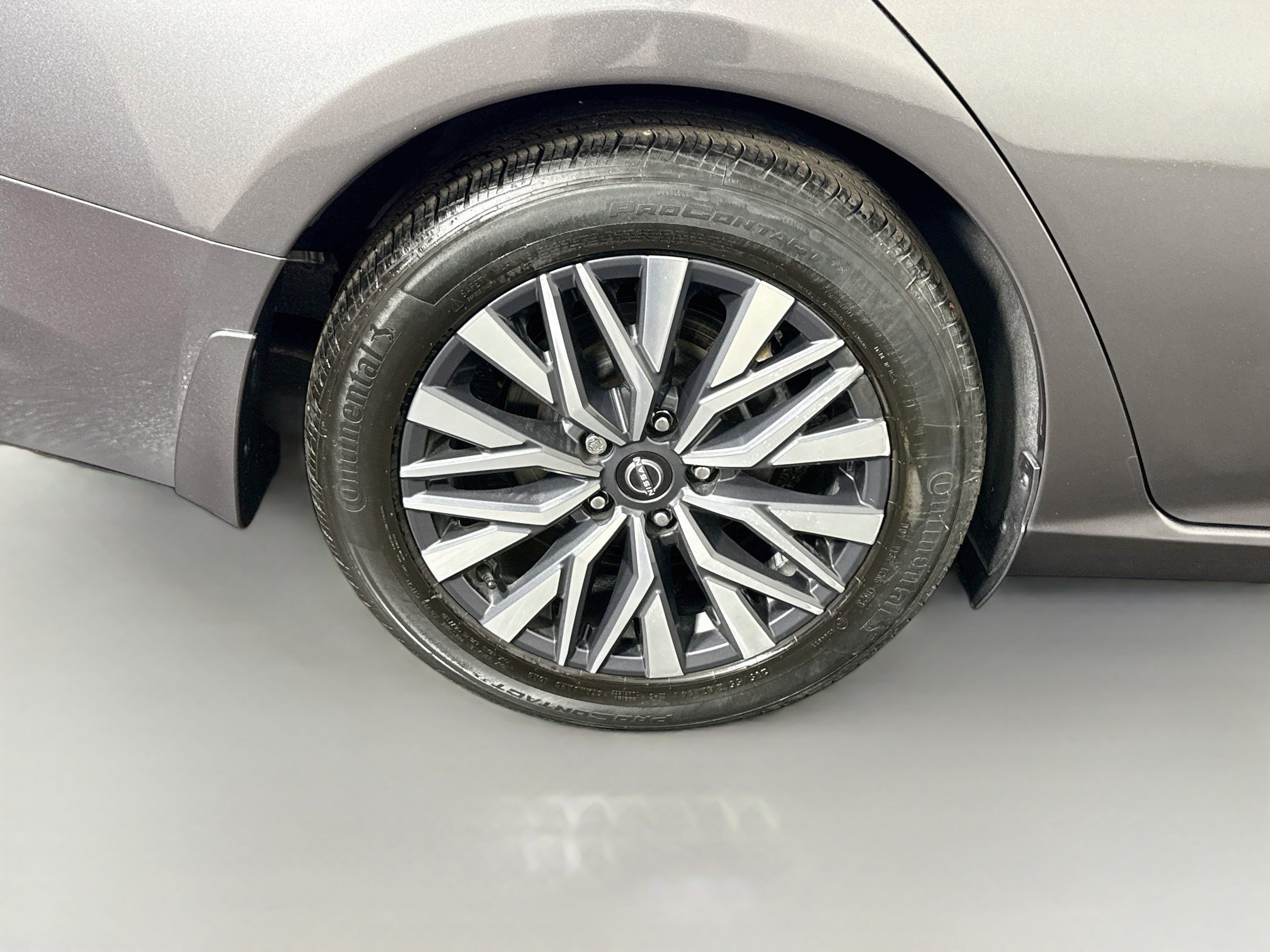 Used 2023 Nissan Altima 2.5 SV FWD image 33