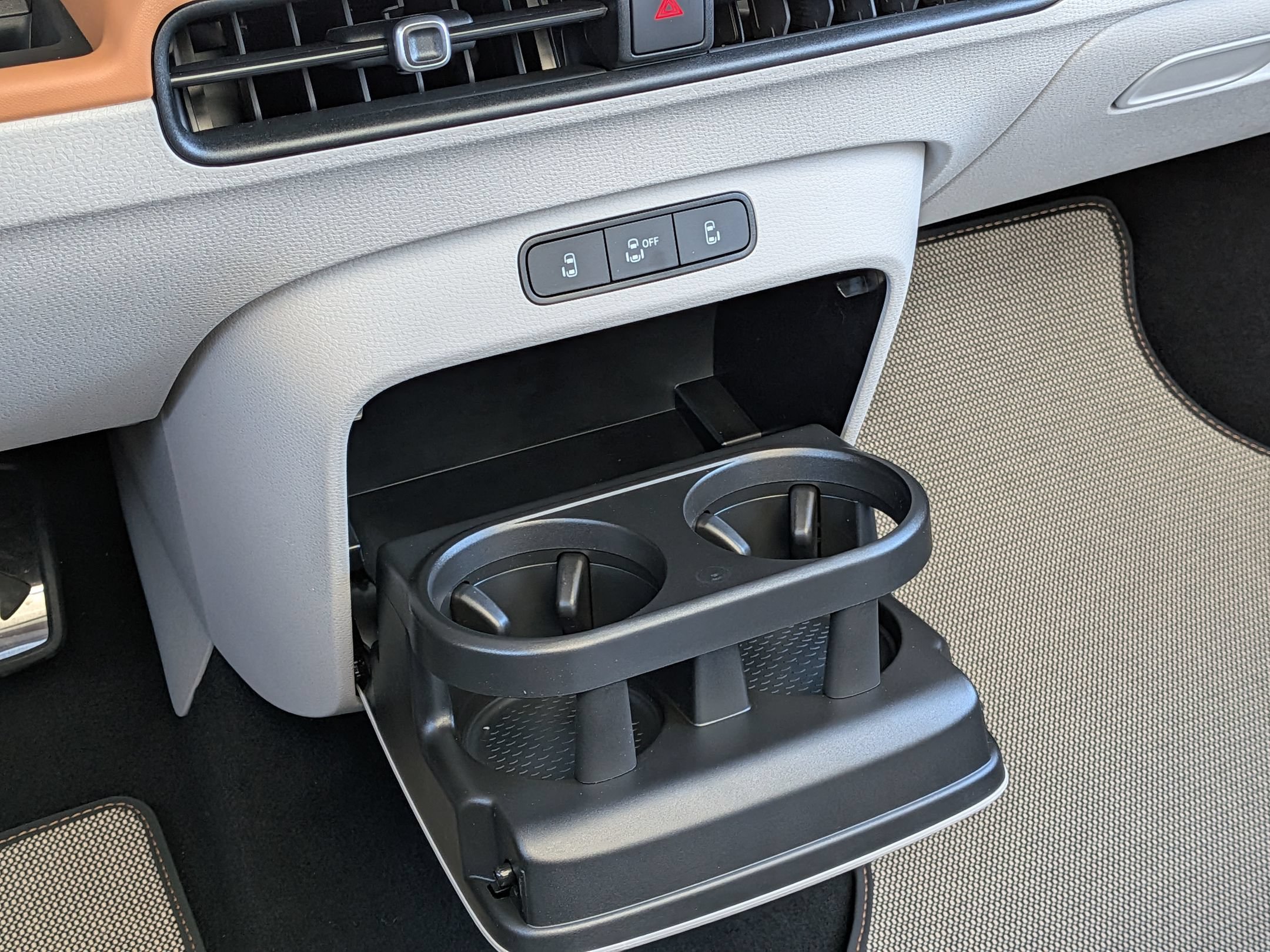New 2025 Volkswagen ID. Buzz 1st Edition AWD/4WD image 20