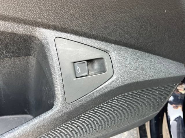 Used 2025 Volkswagen Jetta SE FWD image 27