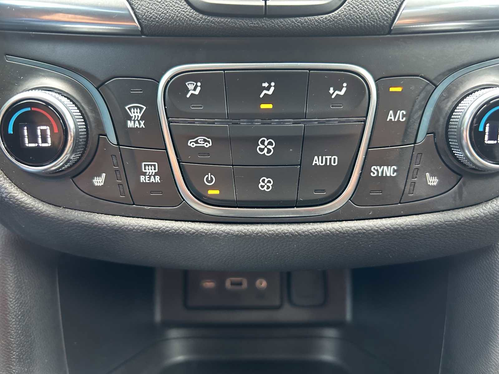 Used 2024 Chevrolet Equinox LT image 17