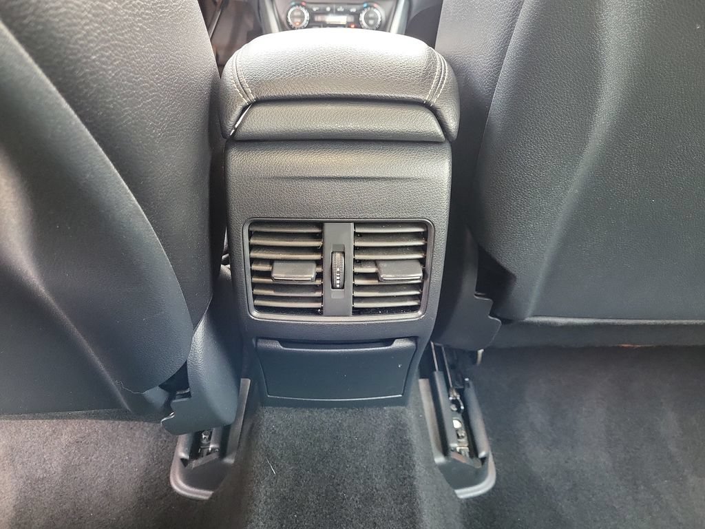 Used 2019 Mercedes-Benz CLA 250 4MATIC image 16