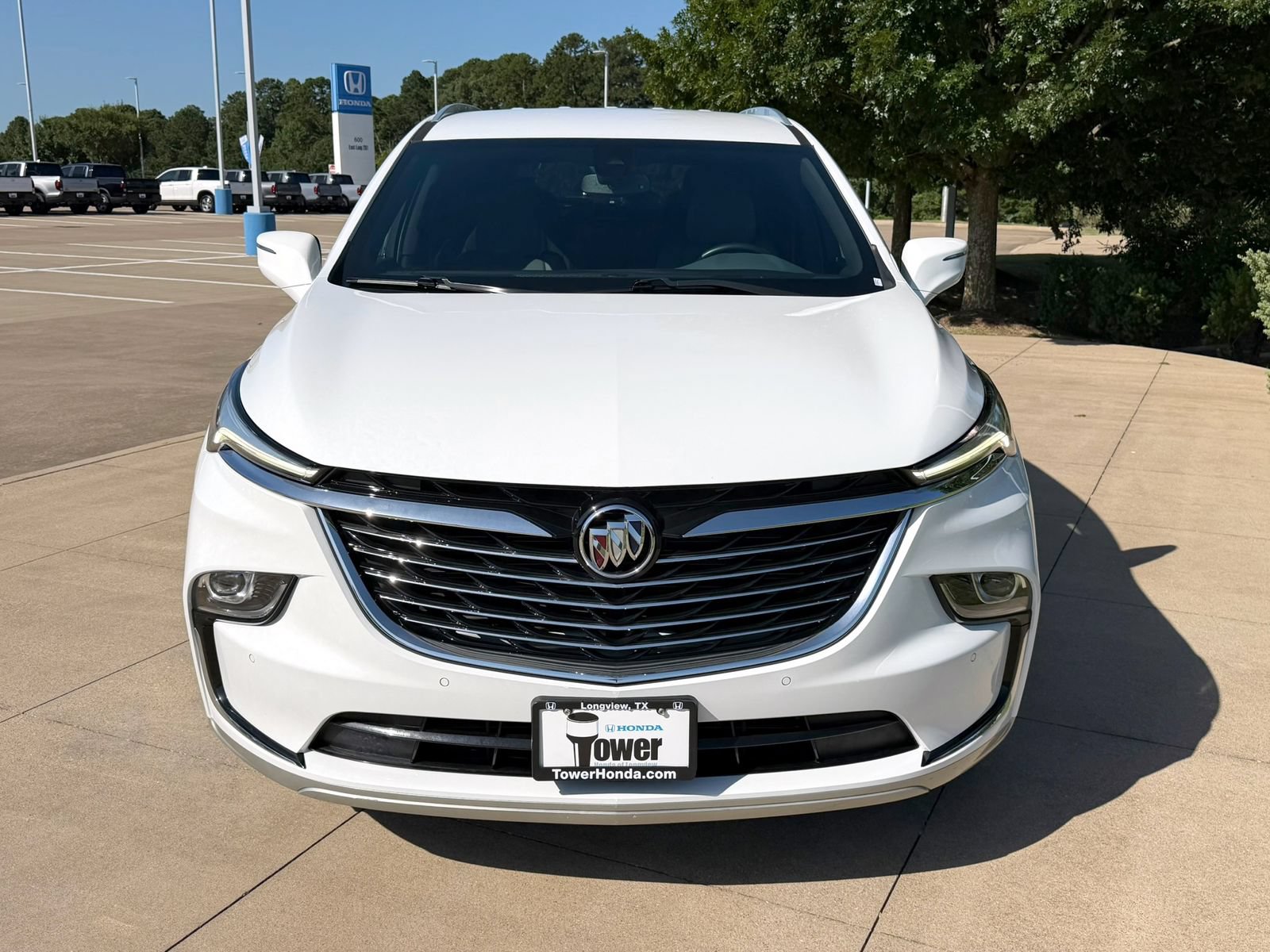Used 2023 Buick Enclave Essence w/ Trailering Package, 5000 lbs. FWD video 2