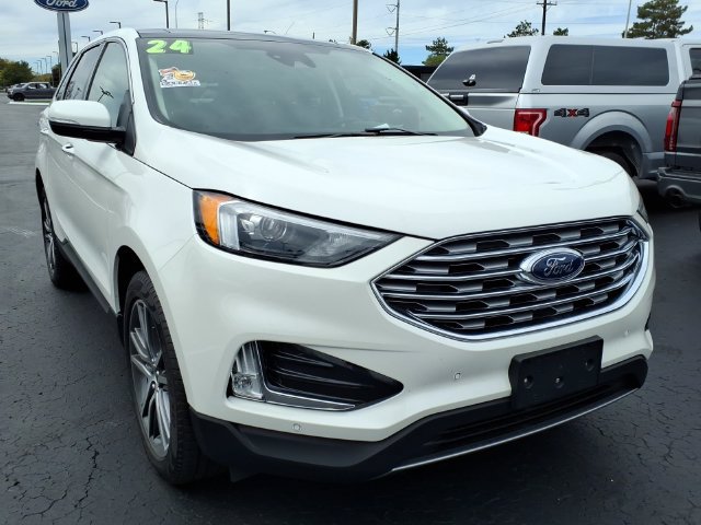 Certified 2024 Ford Edge Titanium AWD/4WD image 3