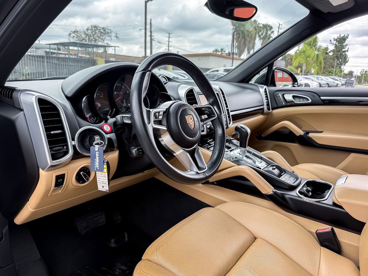 Used 2016 Porsche Cayenne AWD/4WD image 6