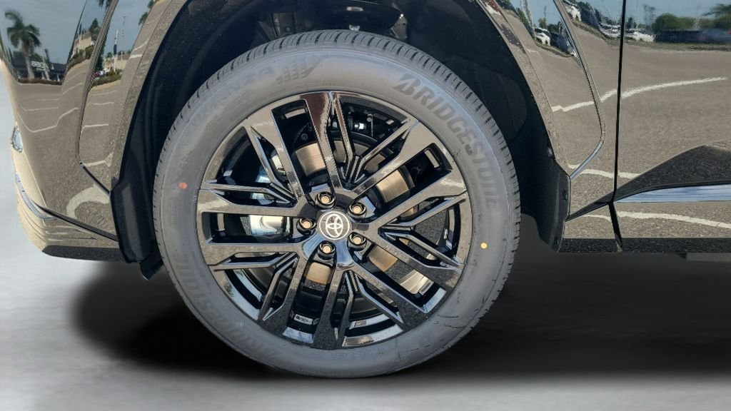 New 2026 Toyota RAV4 XSE AWD/4WD image 25