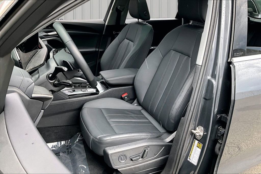 Used 2025 Audi Q5 Premium Plus w/ Premium Plus image 21