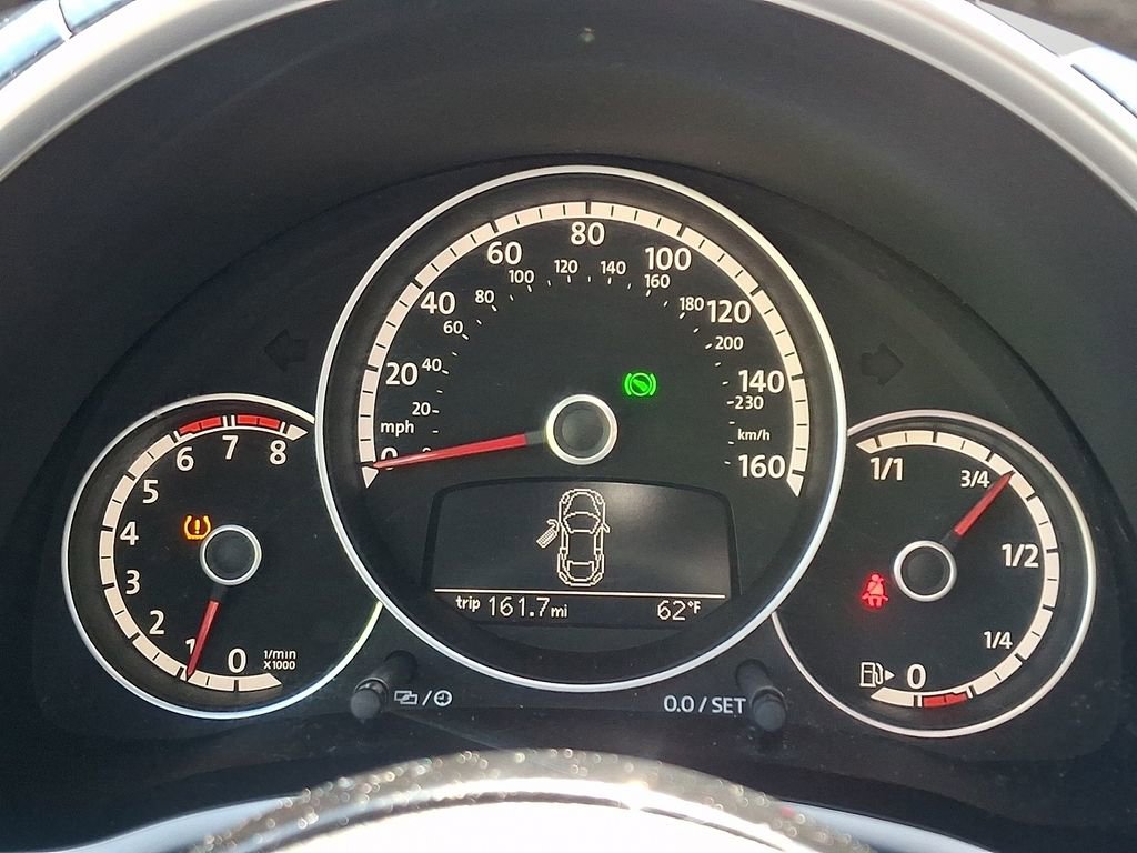 Used 2013 Volkswagen Beetle 2.0T FWD image 20