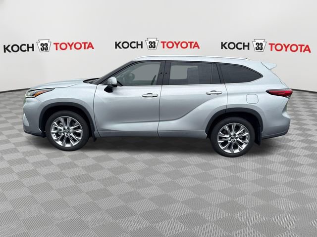 Used 2022 Toyota Highlander Limited FWD image 4