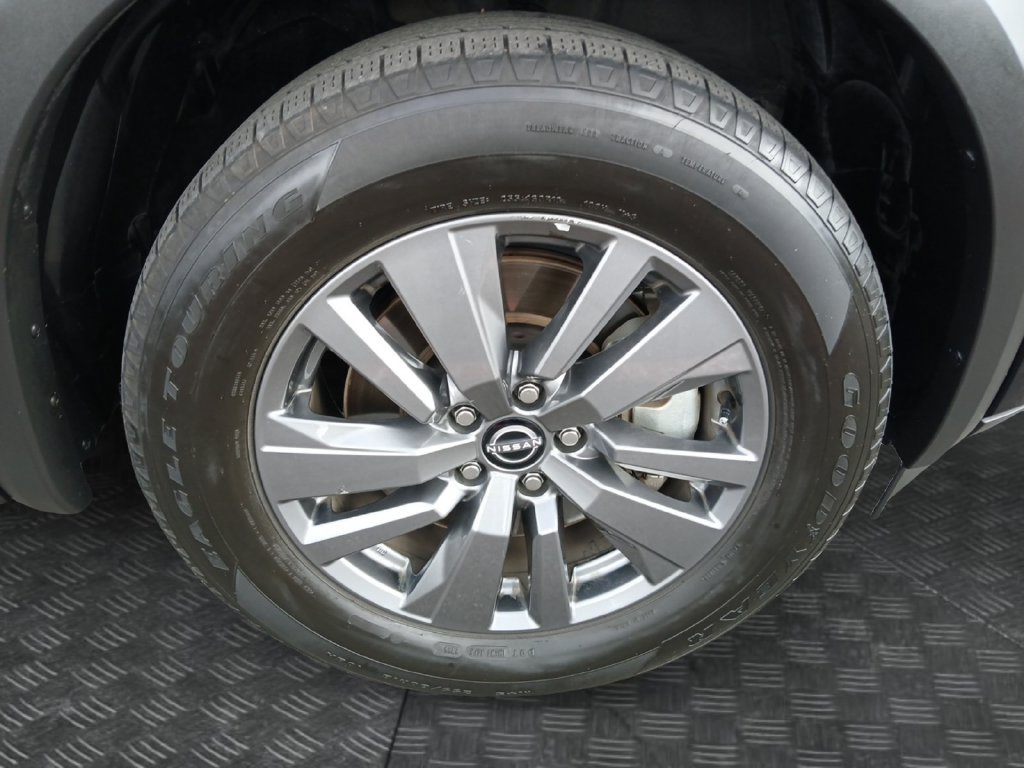 Used 2024 Nissan Pathfinder SV FWD image 23