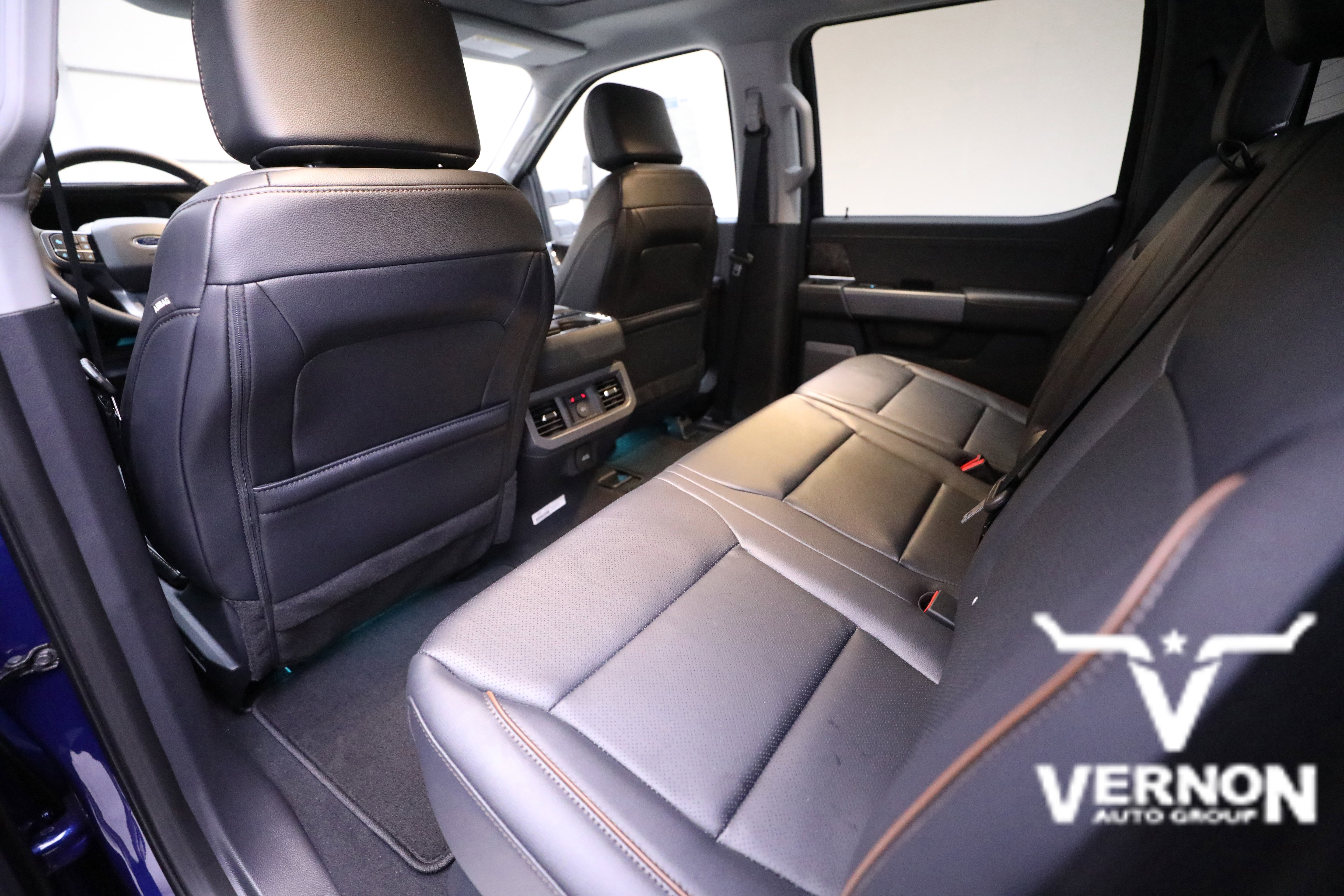 New 2026 Ford F250 Lariat w/ Lariat Premium Package image 9