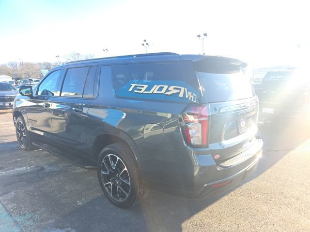 Used 2021 Chevrolet Suburban RST image 4