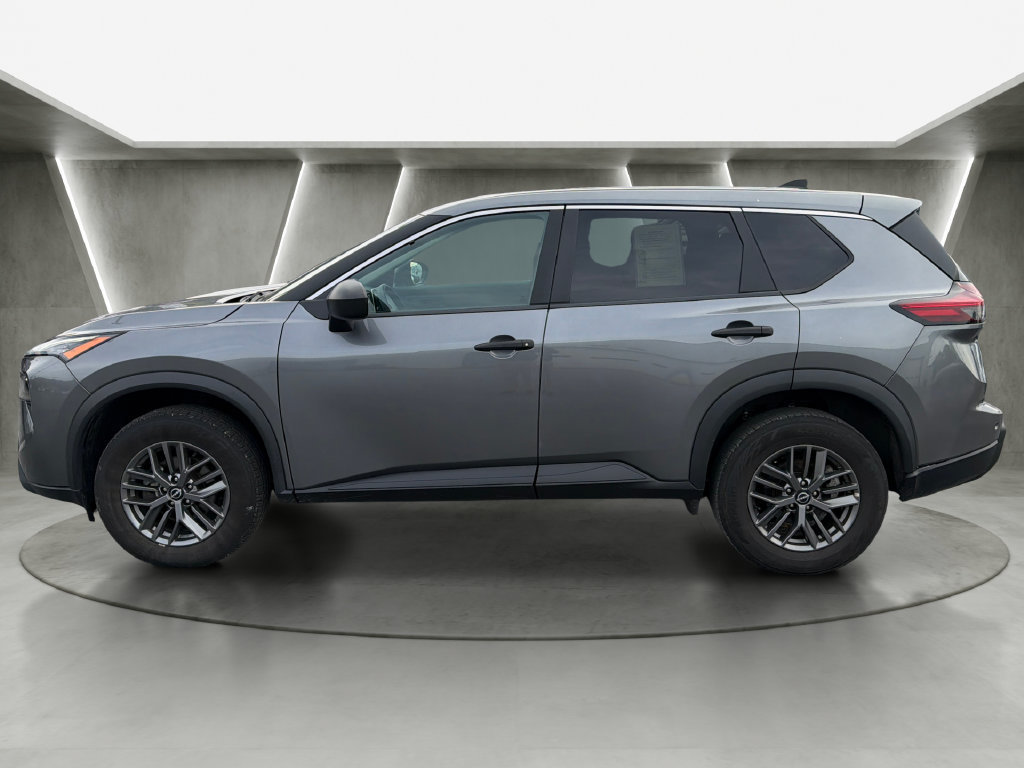 Used 2024 Nissan Rogue S AWD/4WD image 6