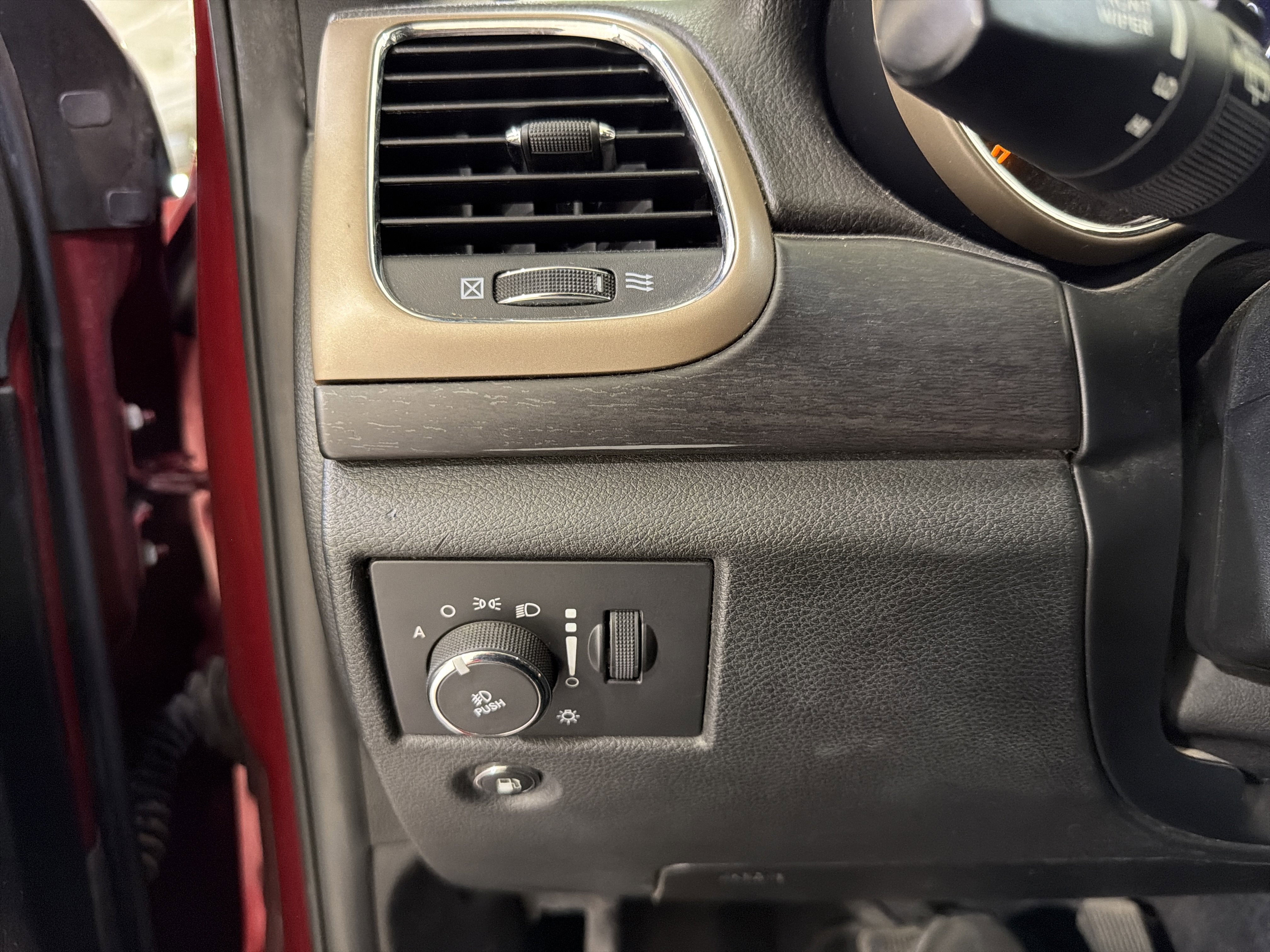 Used 2015 Jeep Grand Cherokee Altitude image 20