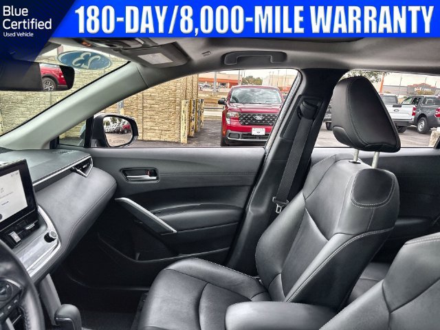 Used 2023 Toyota Corolla Cross XLE w/ Convenience Package FWD image 14