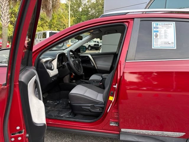 Used 2014 Toyota RAV4 LE FWD image 11