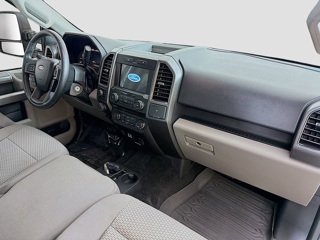 Used 2018 Ford F150 XLT w/ Equipment Group 302A Luxury AWD/4WD image 17
