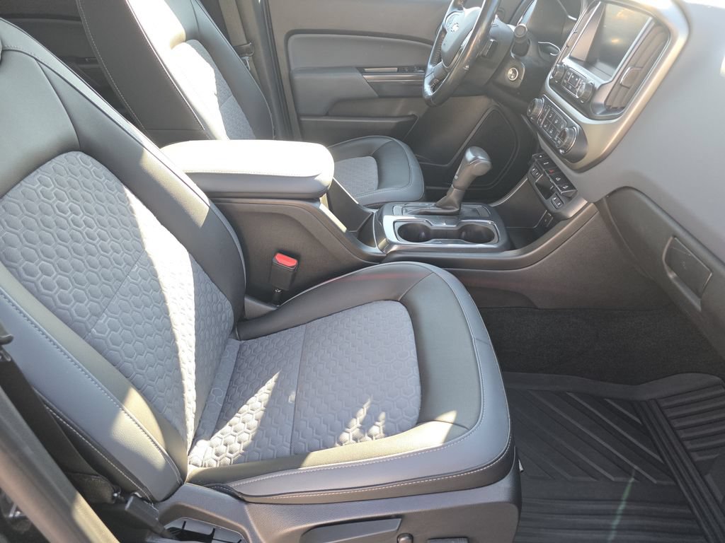Used 2018 Chevrolet Colorado Z71 AWD/4WD image 19
