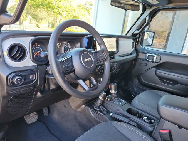 Used 2025 Jeep Gladiator Sport image 10
