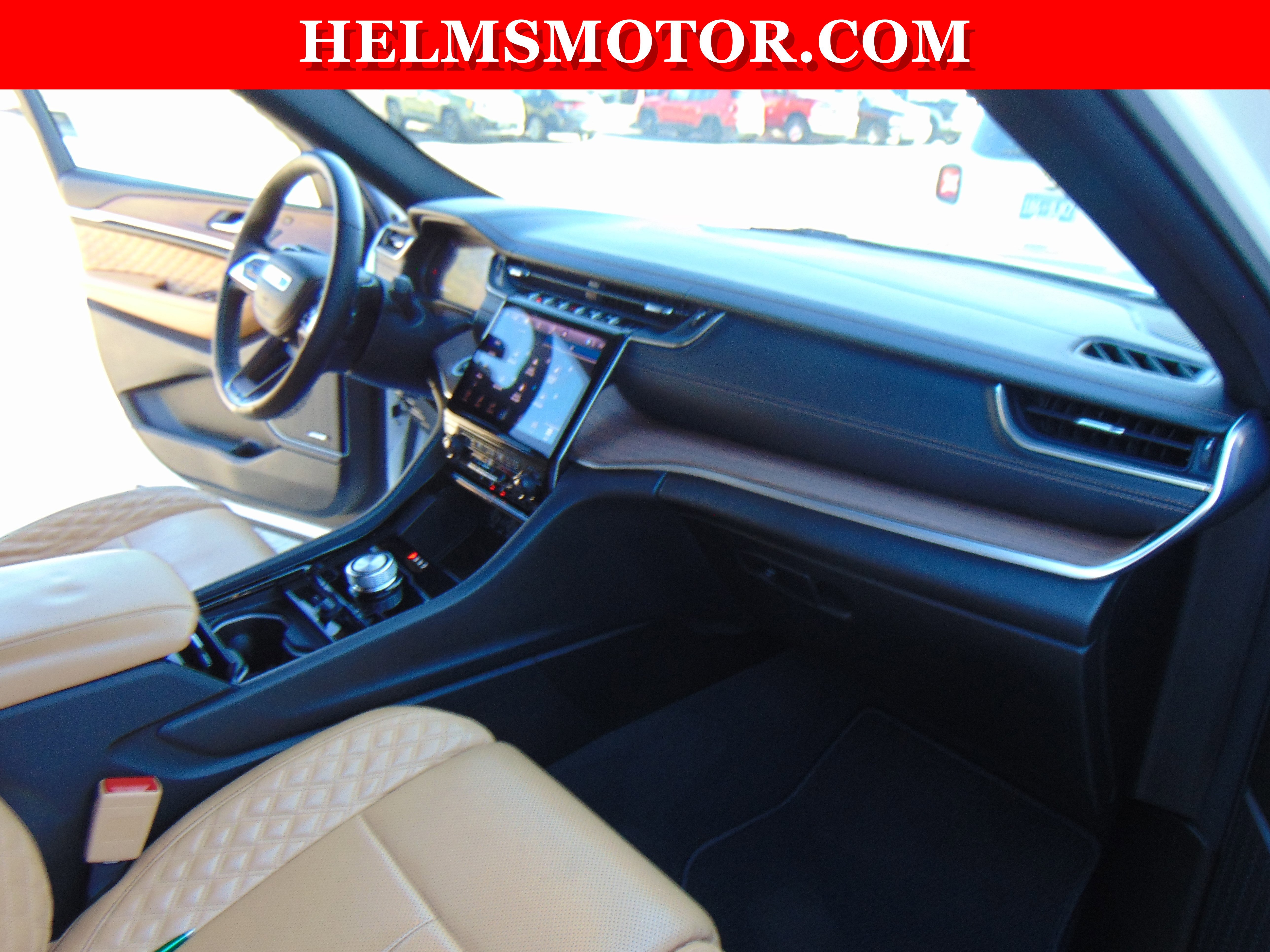 Certified 2023 Jeep Grand Cherokee L Summit w/ Luxury Tech Group V image 34