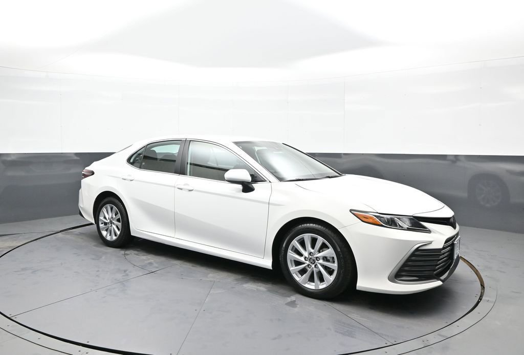 Certified 2023 Toyota Camry LE image 4