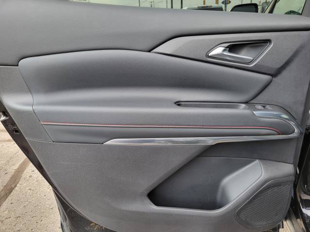 Used 2024 Chevrolet Traverse Z71 w/ LPO, Floor Liner Package AWD/4WD image 24