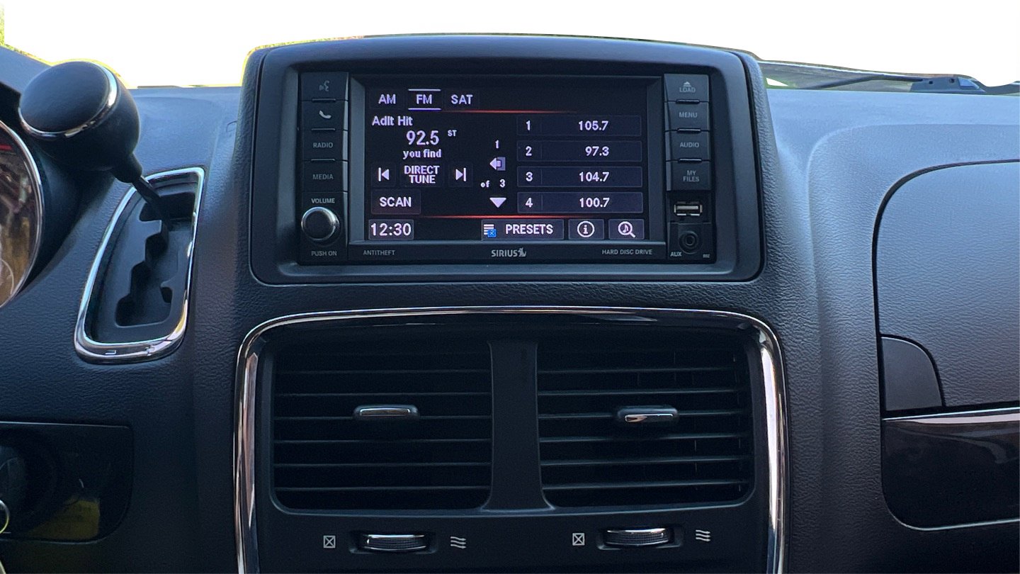 Used 2019 Dodge Grand Caravan SE w/ UConnect Hands-Free Group FWD image 13