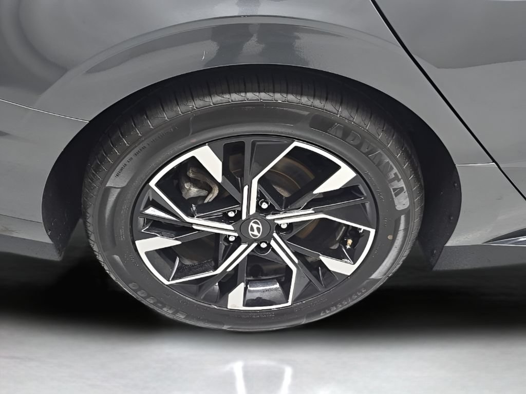 Certified 2025 Hyundai Sonata SEL FWD image 42