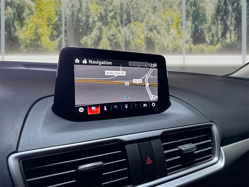 Used 2018 MAZDA MAZDA3 Touring image 22