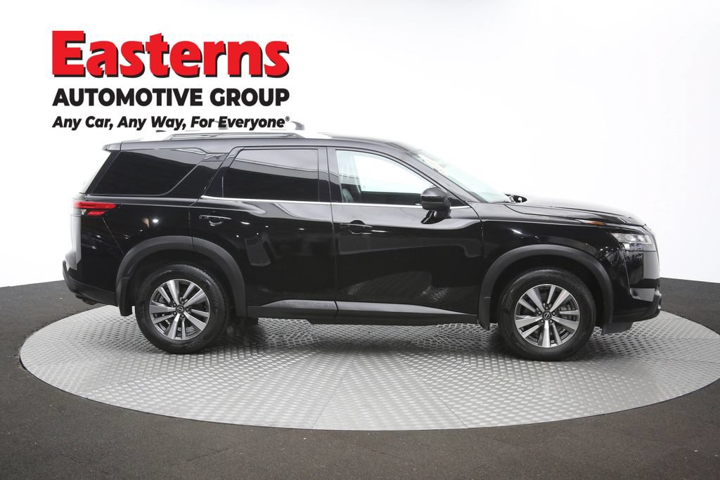 Used 2023 Nissan Pathfinder SL w/ Lighting Package (N92) AWD/4WD image 46