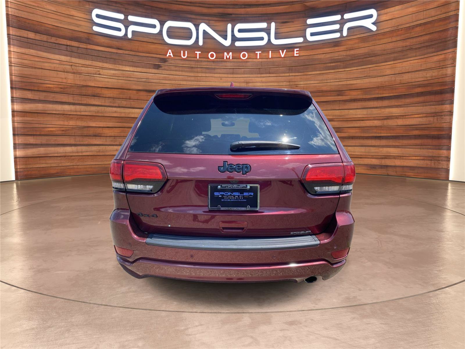Used 2019 Jeep Grand Cherokee Altitude AWD/4WD image 6