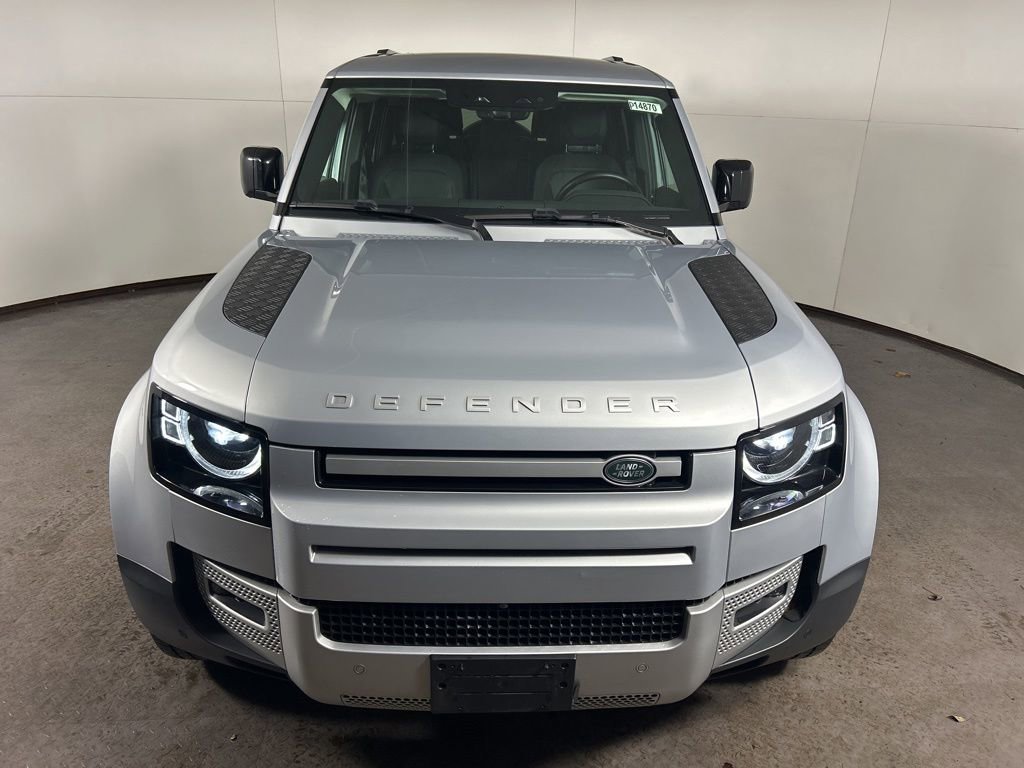 Used 2023 Land Rover Defender 130 SE image 10