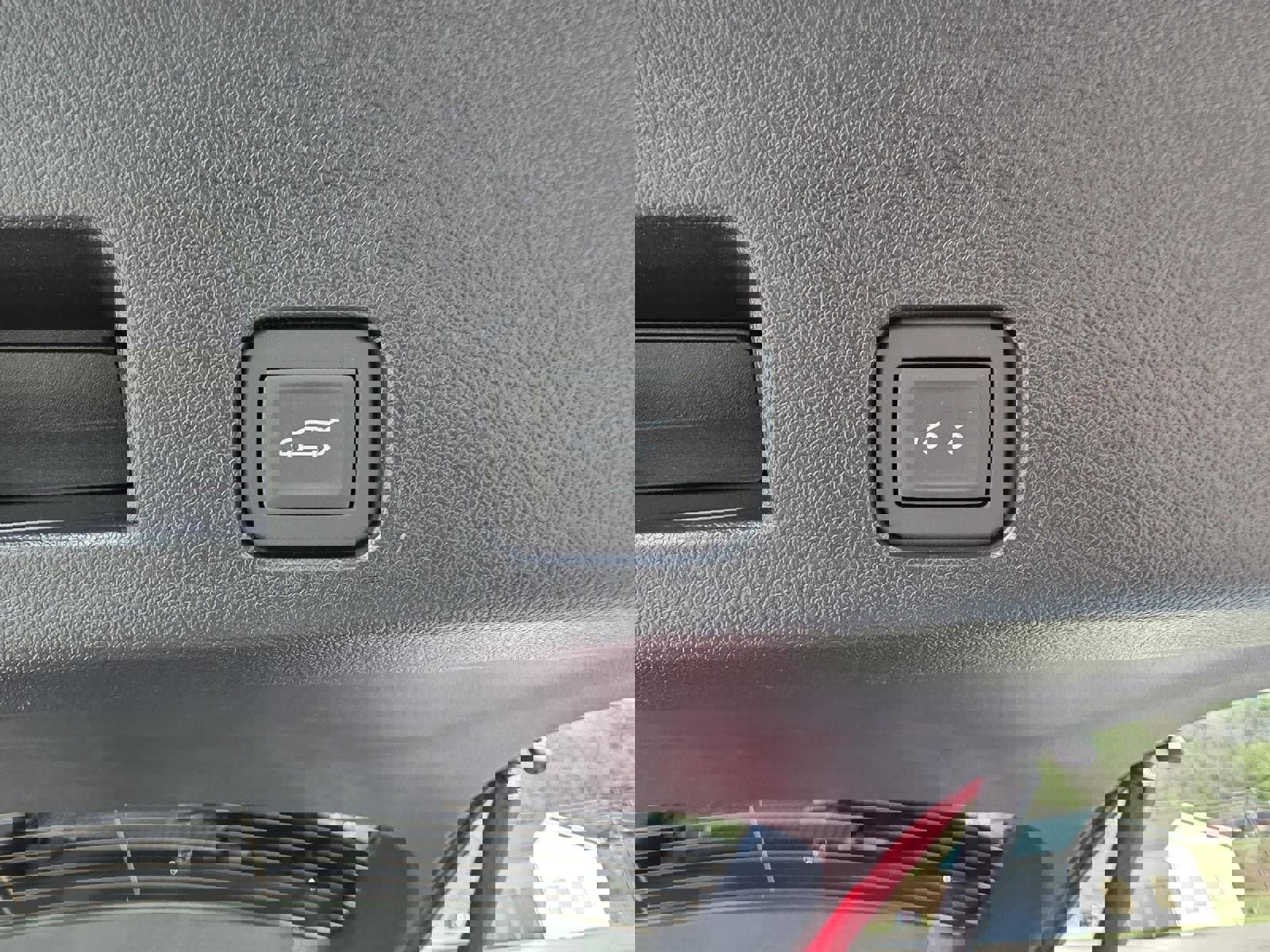 New 2026 Chevrolet Traverse LT w/ Midnight/Sport Edition image 24