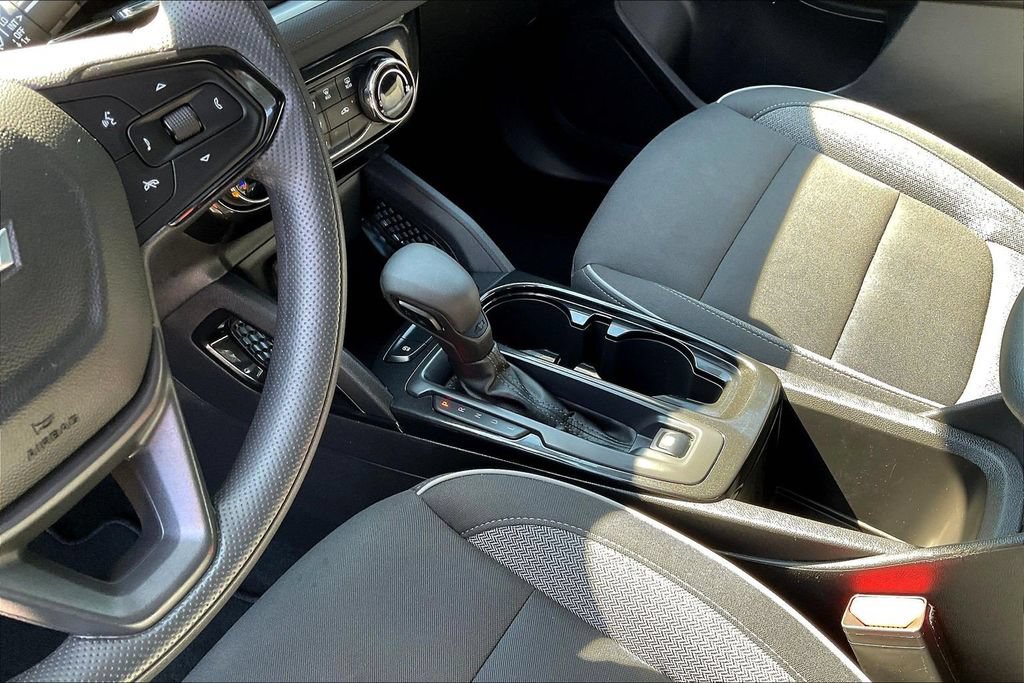 Used 2025 Chevrolet TrailBlazer LT FWD image 21
